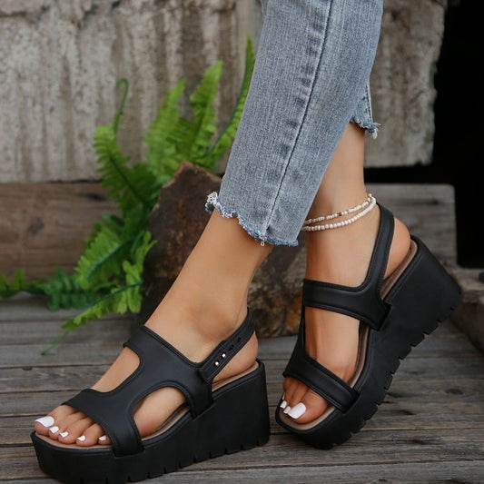 Open Toe Wedge Sandals. Black.