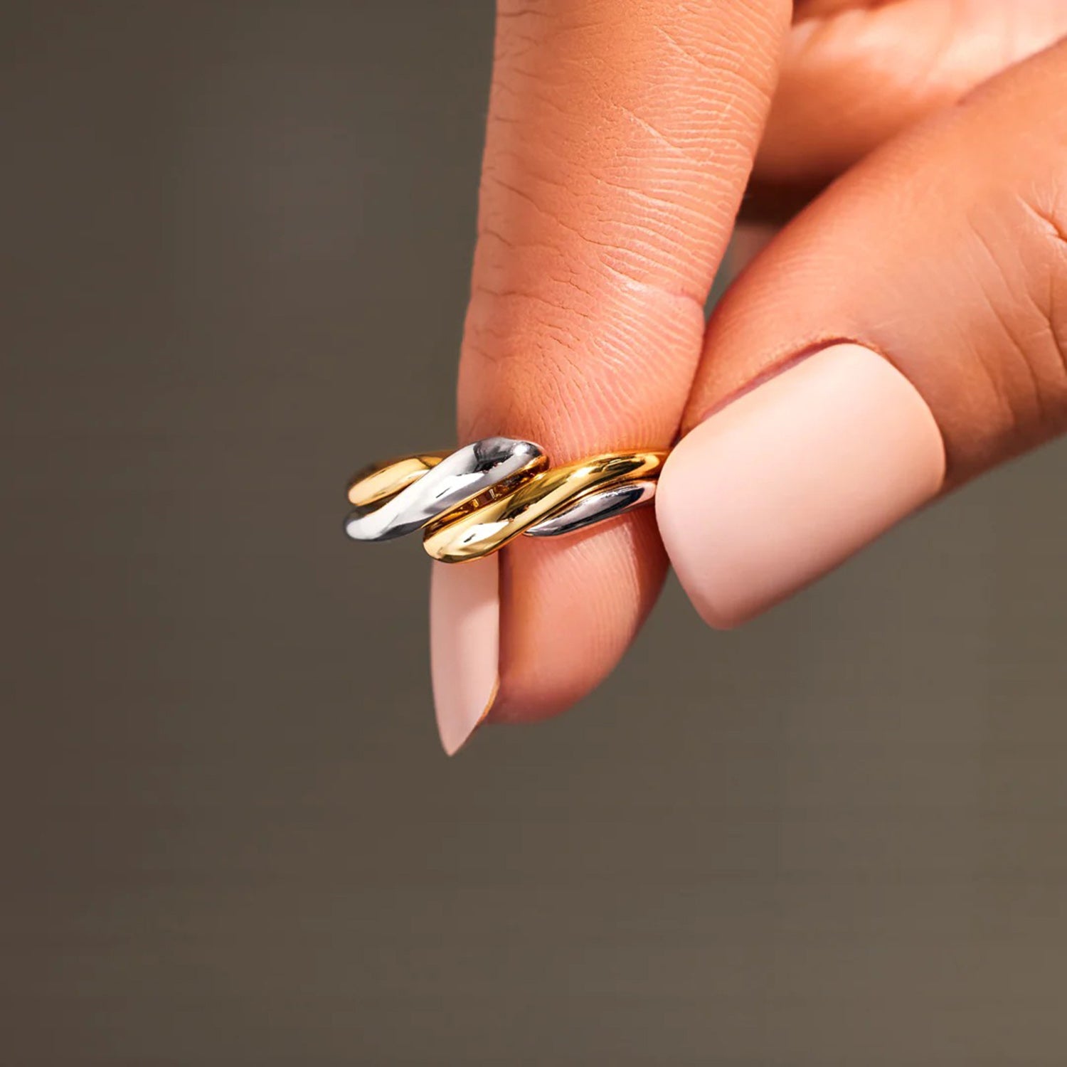 Sterling Silver Twisted Open Ring. Gold.