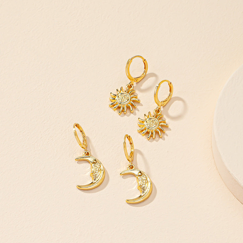 Women's Trendy Sun & Moon Earrings. Gold Color.