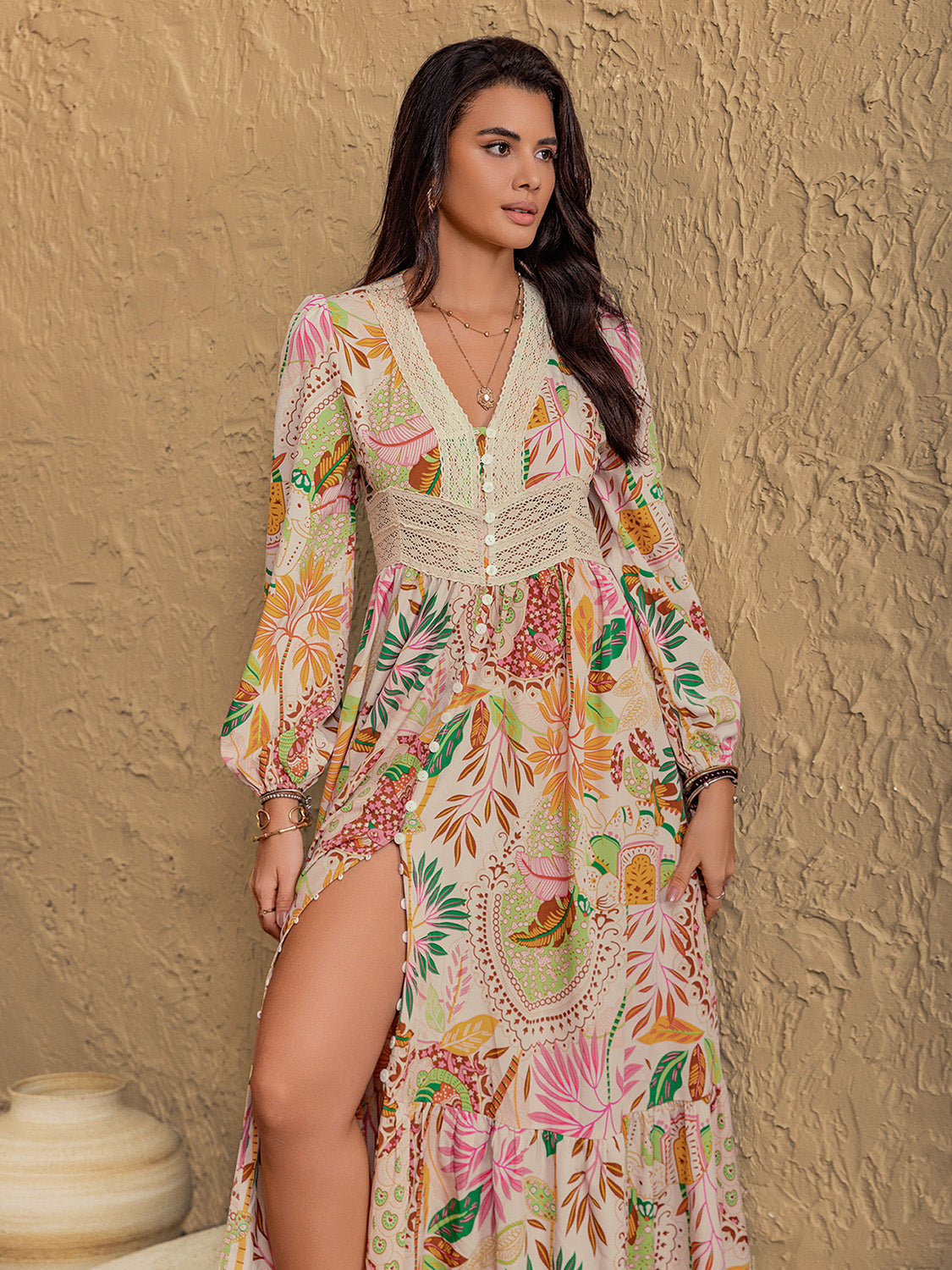 Lace Detail Printed V-Neck Midi Dress. Multicolor.