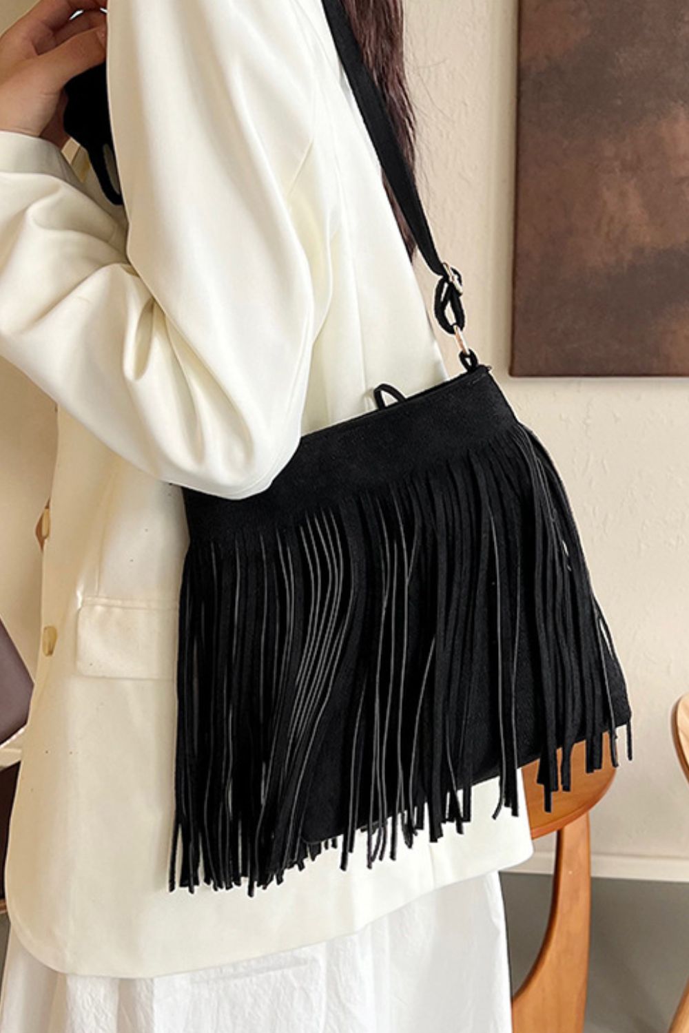 Suede Fringe Shoulder Bag. Black.