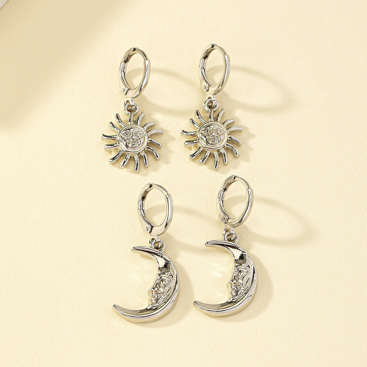 Women's Trendy Sun & Moon Earrings. Silver Color.