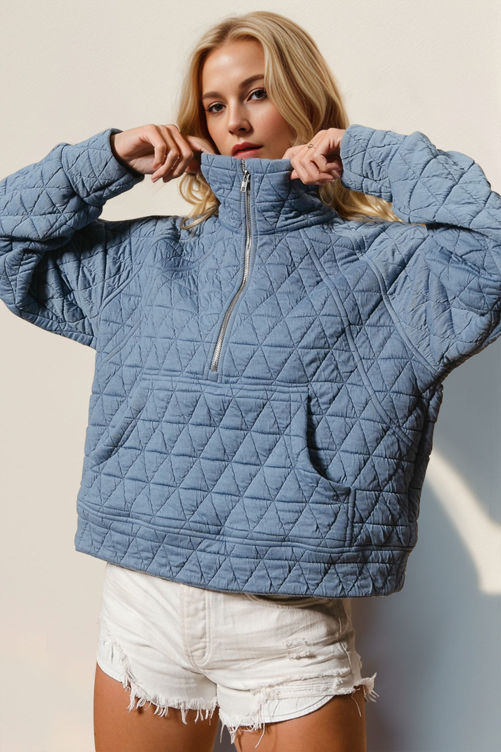 Quilted Sweatshirt with Pocket. Light Blue.