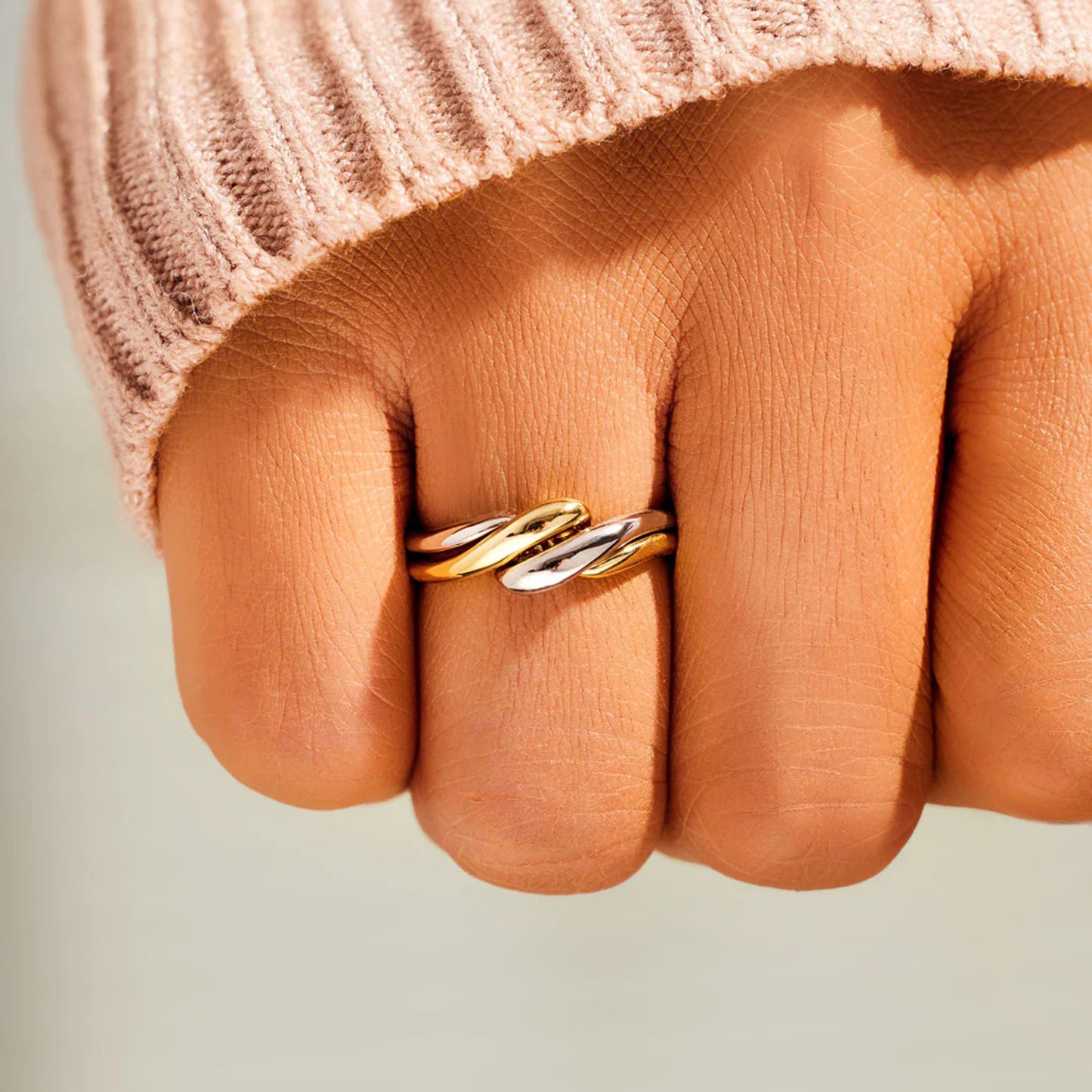 Sterling Silver Twisted Open Ring. Gold.