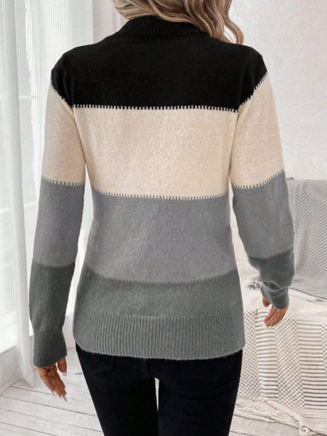 Color Block Mock Neck Long Sleeve Sweater. Gray Color.