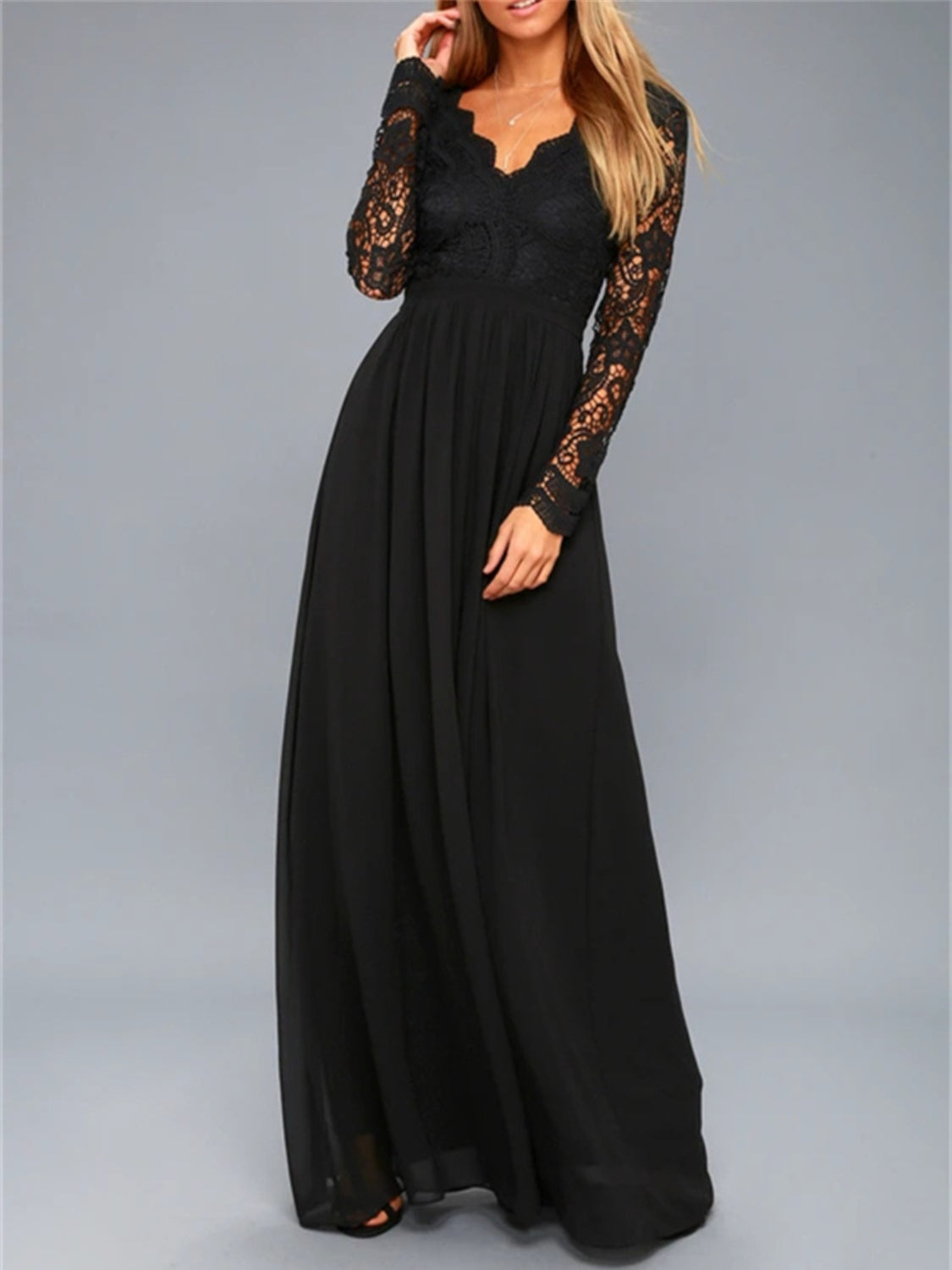 Lace Backless Maxi Dress. Black.