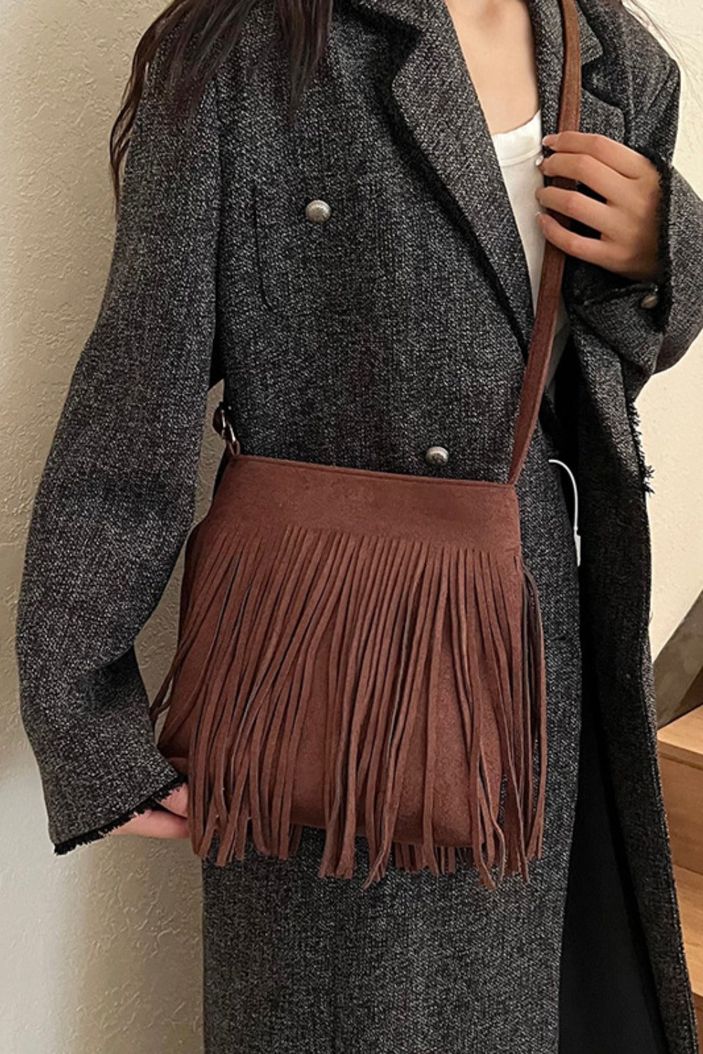 Suede Fringe Shoulder Bag. Caramel.