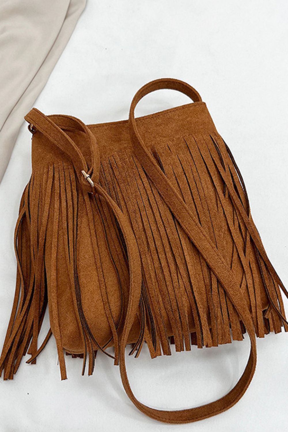 Suede Fringe Shoulder Bag. Brown.