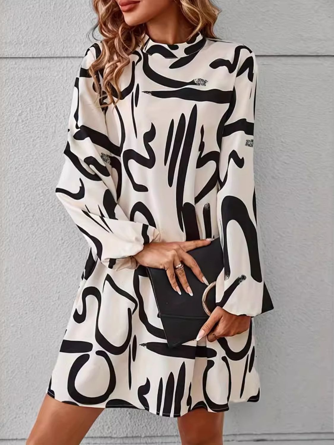 Printed Long Sleeve Mini Dress. Cream.