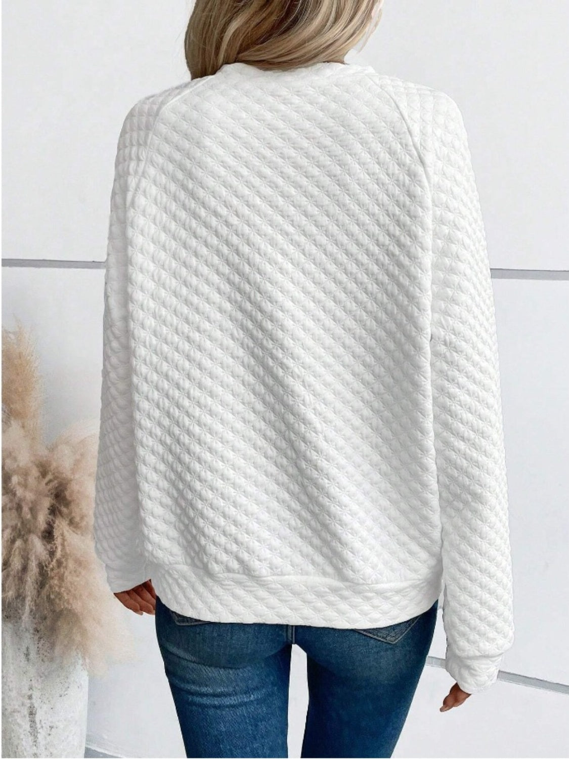 Notched Long Sleeve Sweatshirt. White.